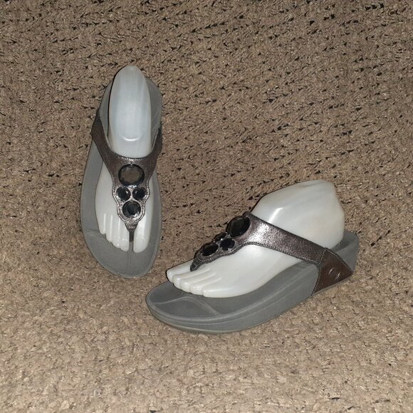 FITFLOP-Lunetta Thong Sandals 181-054 Crackle Metallic Pewter-Sz 39/8-Excellent - Picture 1 of 8